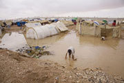 Flood ordeal for Palestinians stuck on Iraq-Syria border