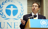 UNEP Executive Director Achim Steiner presents his annual policy statement to the Governing Council.